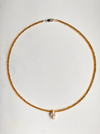 SINGLE PEARL GOLDEN NECKLACE