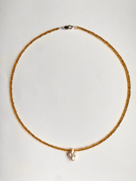 SINGLE PEARL GOLDEN NECKLACE